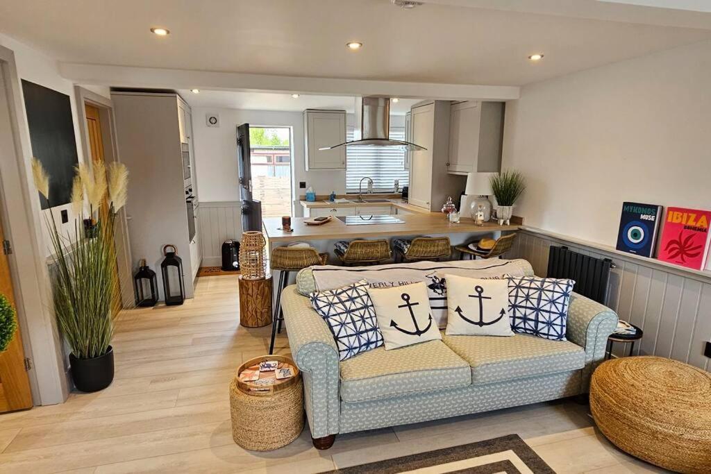 Humberston Boathouse Lodge & Hot Tub - Cleethorpes Beach Cabin Chalet Esterno foto