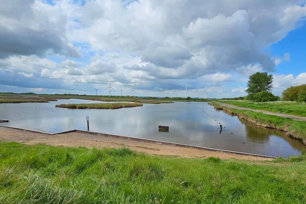 Humberston Boathouse Lodge & Hot Tub - Cleethorpes Beach Cabin Chalet Esterno foto