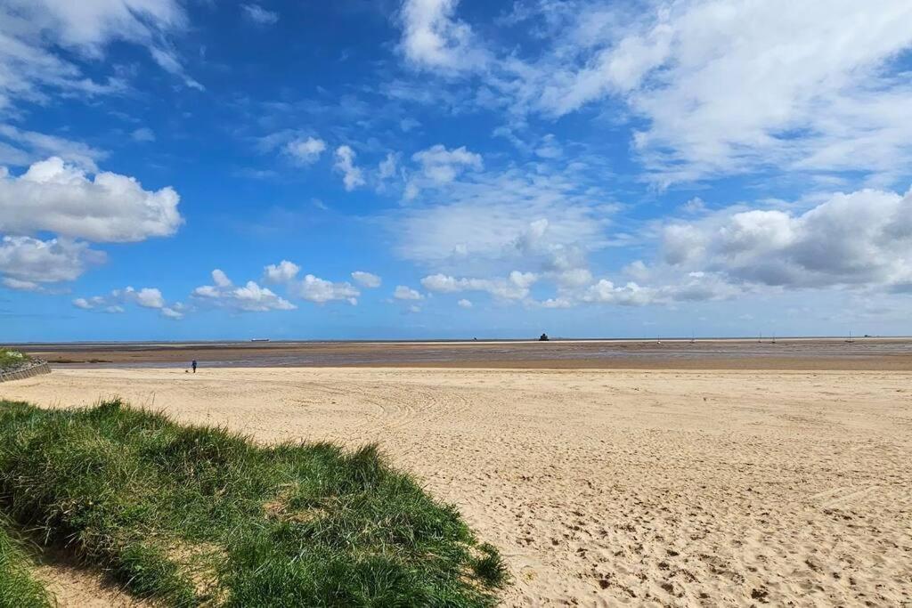 Humberston Boathouse Lodge & Hot Tub - Cleethorpes Beach Cabin Chalet Esterno foto