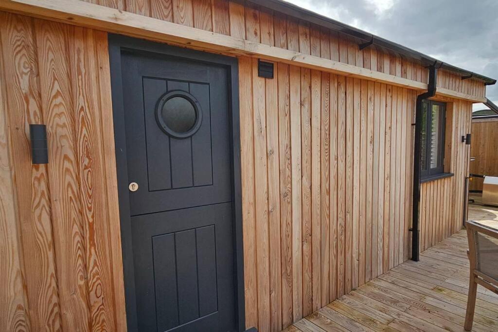 Humberston Boathouse Lodge & Hot Tub - Cleethorpes Beach Cabin Chalet Esterno foto