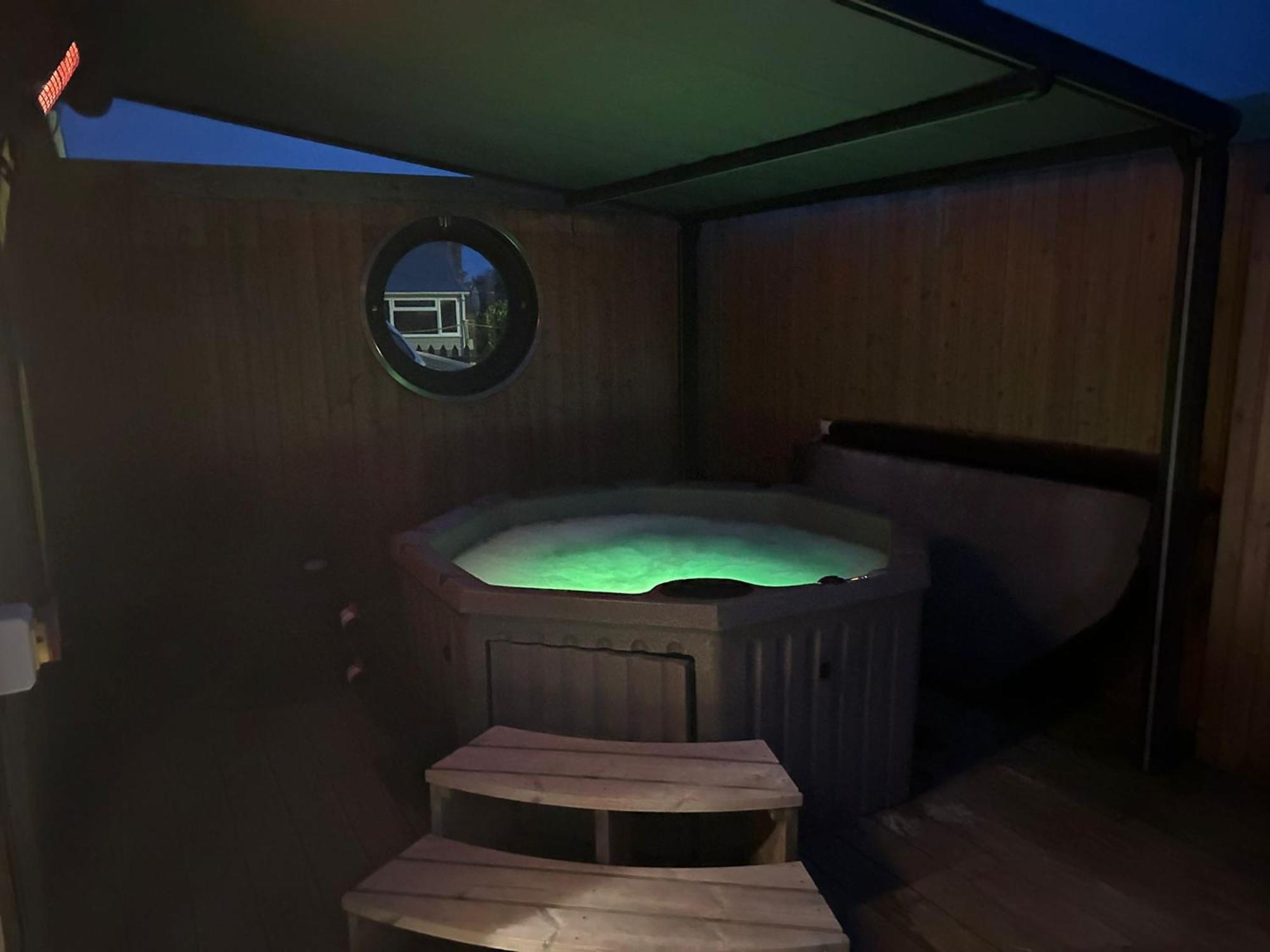 Humberston Boathouse Lodge & Hot Tub - Cleethorpes Beach Cabin Chalet Esterno foto